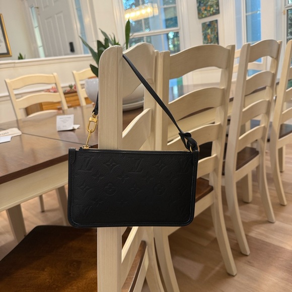 Louis Vuitton Black Monogram Leather Wristlet Pouch - Picture 12 of 12